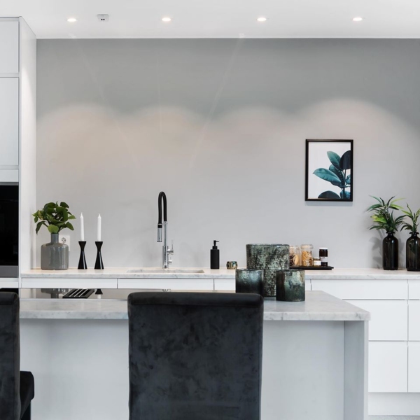 Köögitasapind ja köögisaar marmorist Carrara C